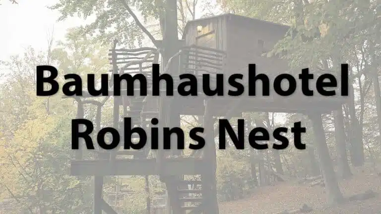 Tree house hotel Robins Nest